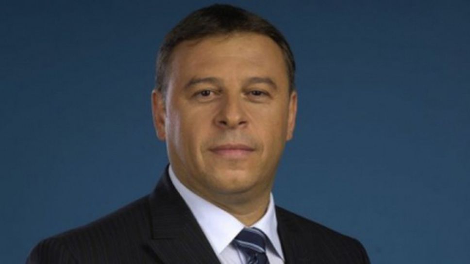 Кметът на Благоевград направи първа копка на нова спортна зала