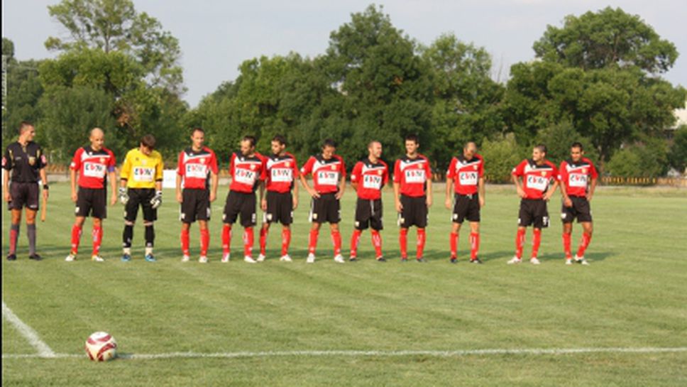 Ботев (Гълъбово) започна подготовка с двама нови футболисти