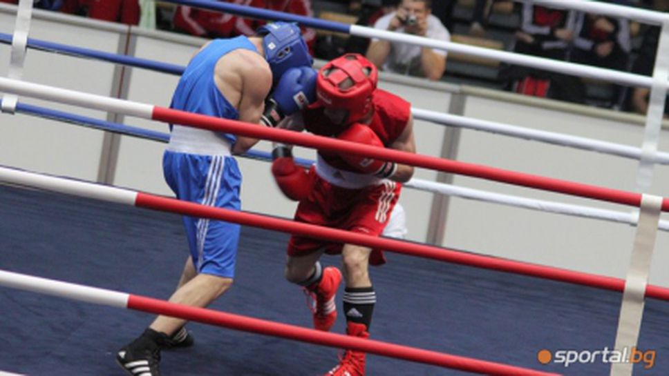 Втори ден на "Българска армия" продължава боксовият маратон
