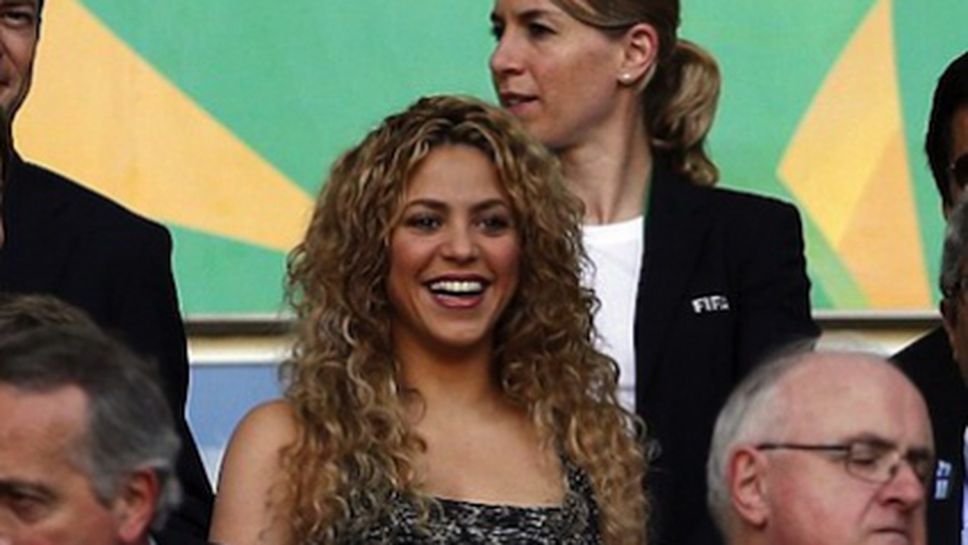 Шакира подкрепя своя любим на стадиона (снимки)