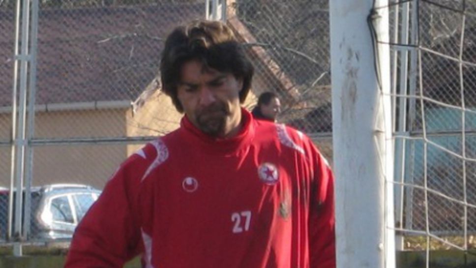 Пифа: Вратарят трябва да е и малко луд