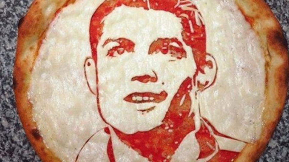 Ликът на Роналдо лъсна на пица