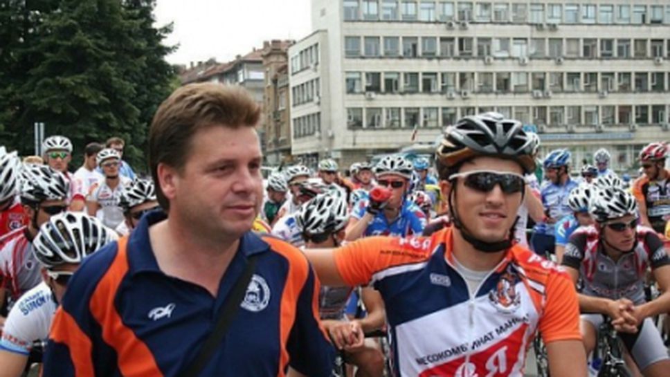 Треньор на "Цар Симеон 1898" поема юношеските национали на България