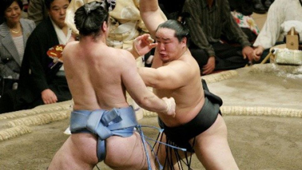 Три от три за Котоошу в Нагоя