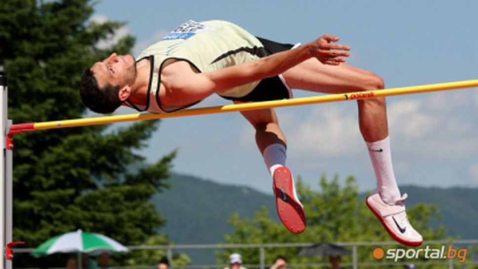 Румен Димитров шести на троен скок в Унгария, Виктор Нинов осми в скока на височина