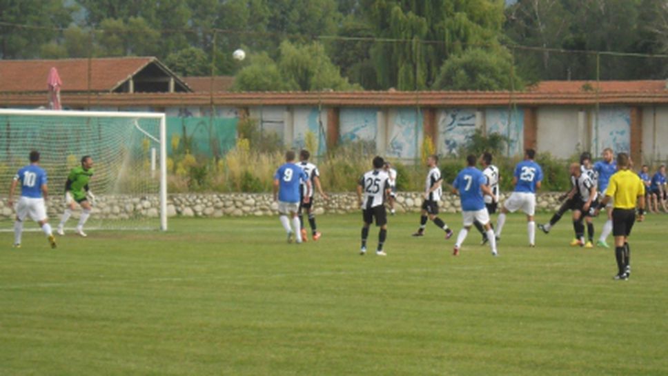 Пирин Разлог и Блегалница (Щип) завършиха без голове