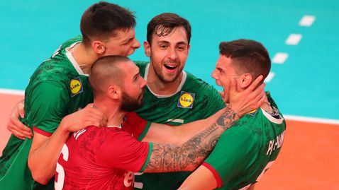 България излиза срещу Бразилия за нещо...</b></div></li>
<hr style=