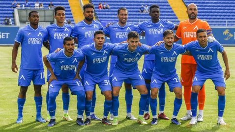  Левски има проблем с фланелките, извини се на почитателите 