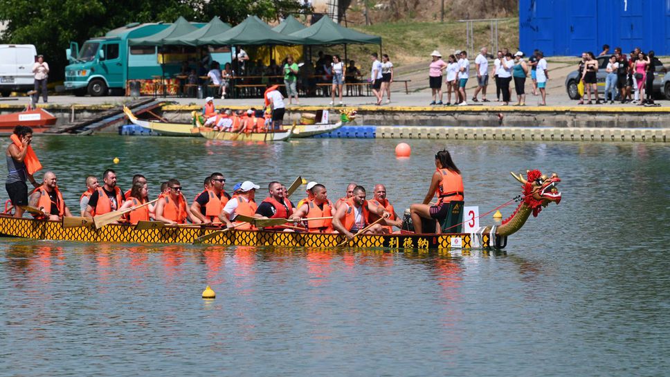 15 отбора се включиха във Фестивала на драконовите лодки в Русе