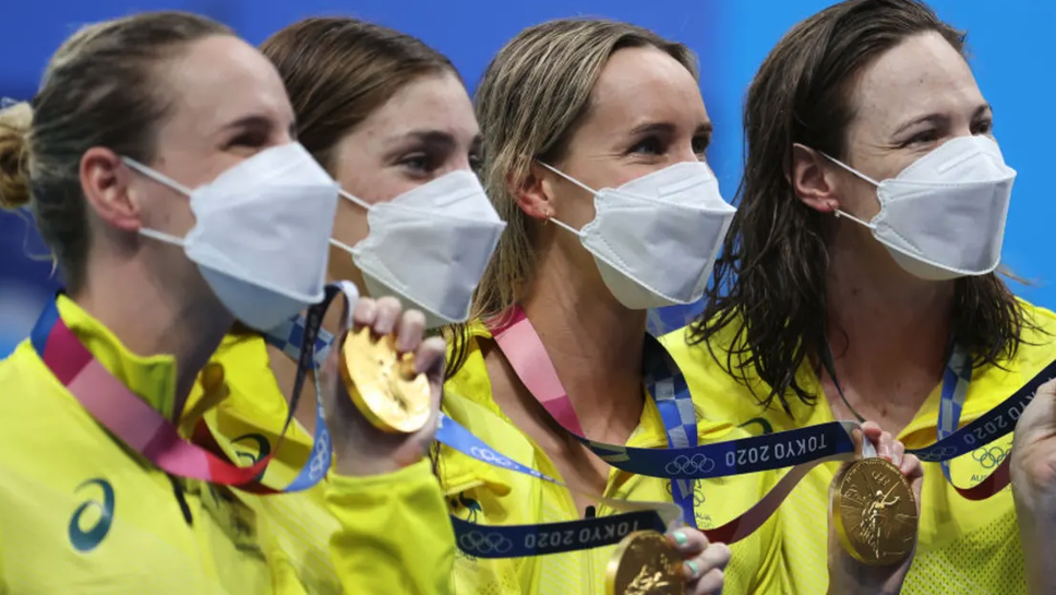 Щафетата на Австралия за жени на 4 по 100 метра свободен стил спечели олимпийското злато с нов световен рекорд 🏊‍♀️