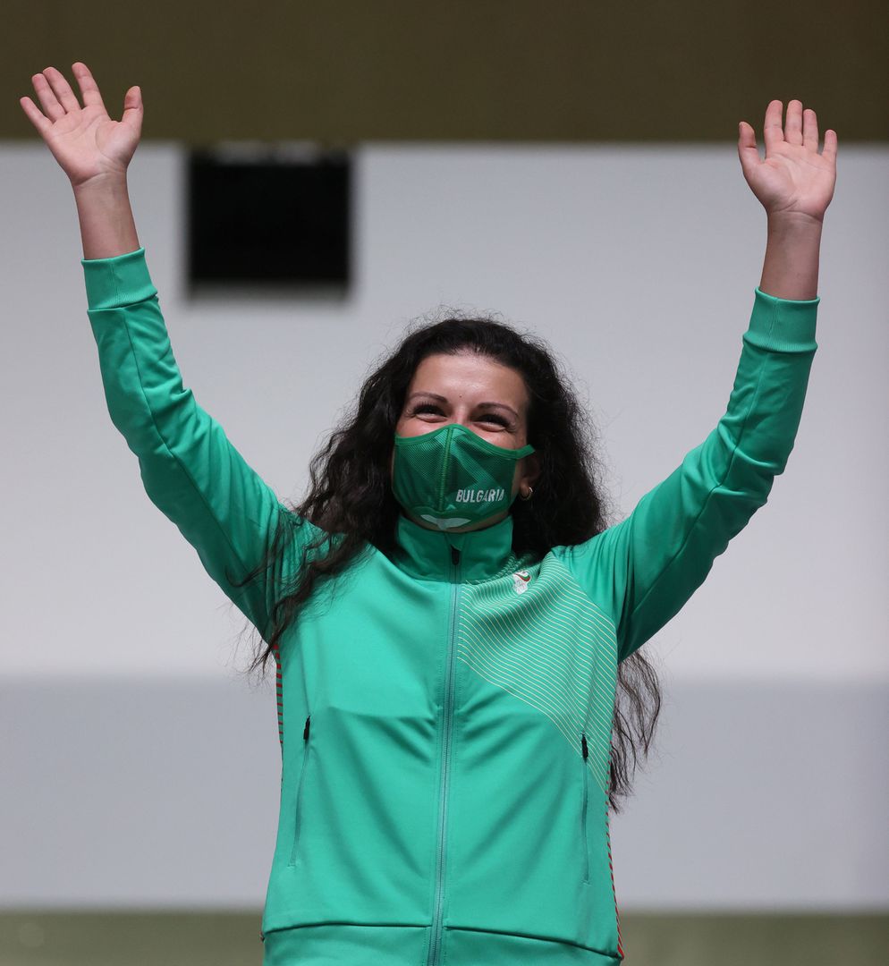 Първи медал за България на Олимпиадата в Токио! Сребро за Антоанета Костадинова в стрелбата 🥈