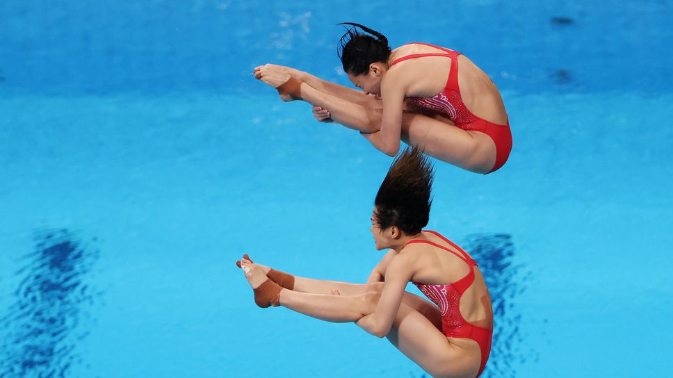 Титла за Китай в синхронните скокове от 3-метров трамплин за жени