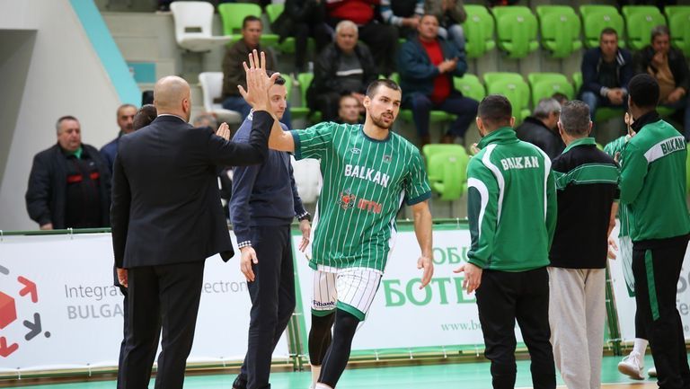 Захариев бе в Балкан през сезон 2017 2018 година като игра