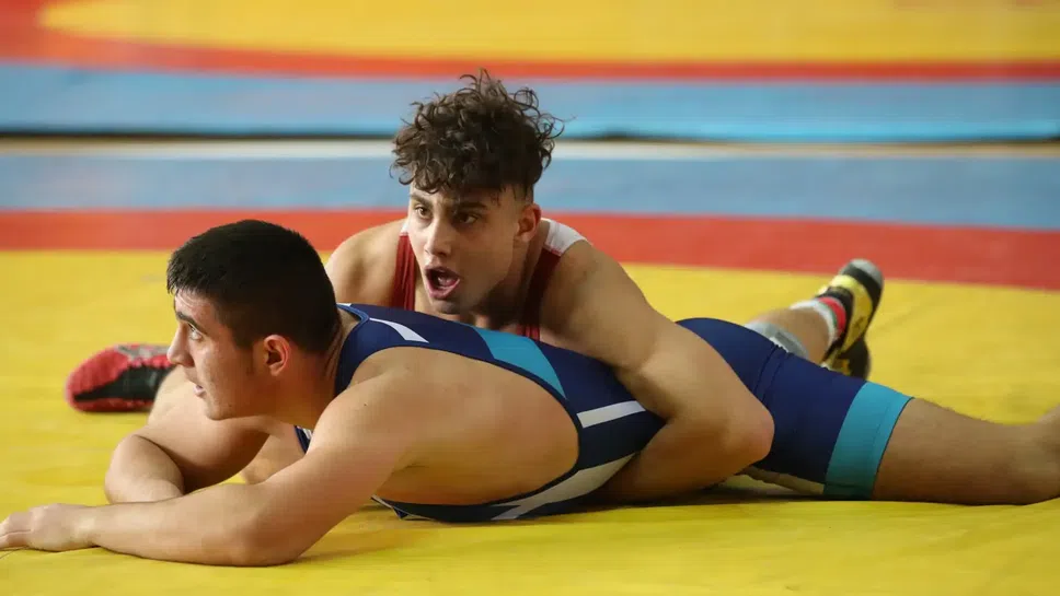 Андрей Атанасов и Алан Дзабиев ще се борят на репешажи на Европейското първенство