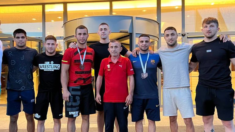 На старта в категория до 82 кг на класическия стил