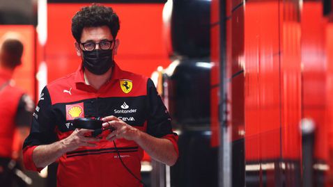  Какво сподели Биното на Леклер след удара 