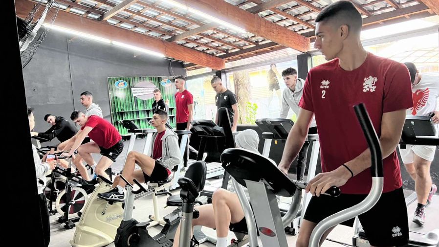 Националите до 19 години започват участието си на турнир в Бразилия