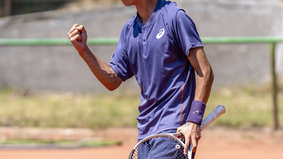 Калоян Шиков при юношите и Александра Рангелова и Андрея Глушкова