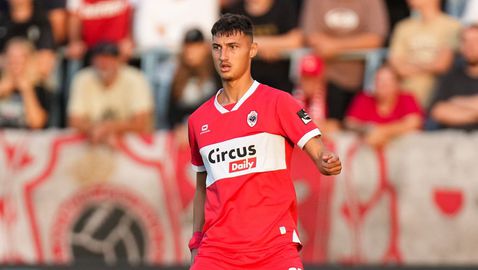 Божинов с нови 90 минути при победа на Роял Антверп