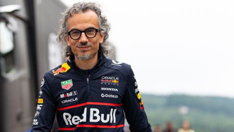 Шефът на Ред Бул пропуска тестовете в Бахрейн заради операция