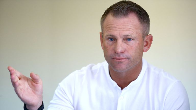  Моралес: Аз съм за футбола, желая тимовете да зарадват публиката и най-хубавият да победи 