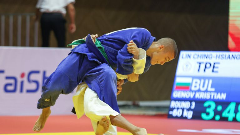 Кристиян Генов завърши на престижното седмо място в дебюта си