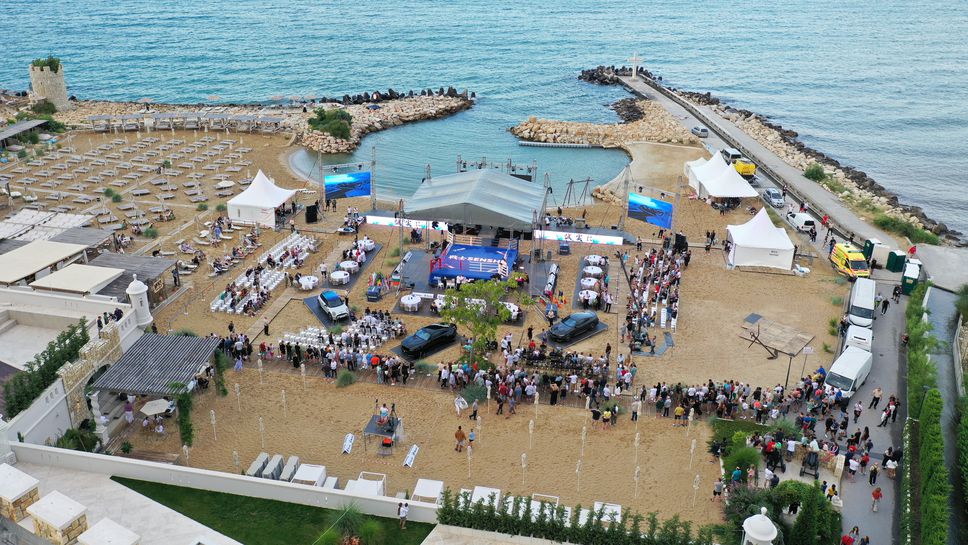 Бойци от цял свят ще се изправят в ожесточени двубои на ринг на плажа