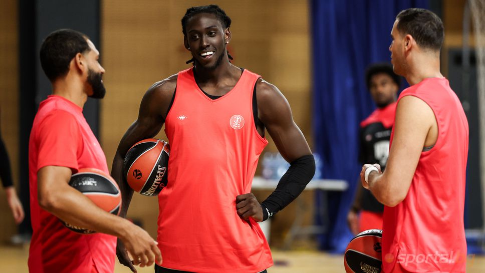 Апоел Тел Авив с открита тренировка преди мача с Барселона