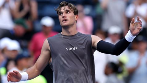 Квалификант измъчи Дрейпър, Нори също е във втория кръг