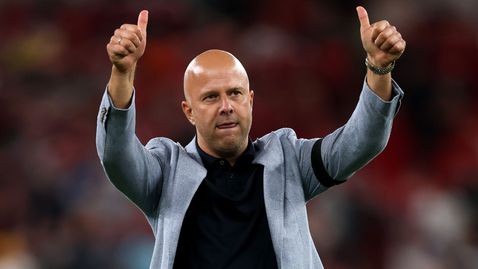 Арне Слот обясни, че привличането на Исак не е задължително