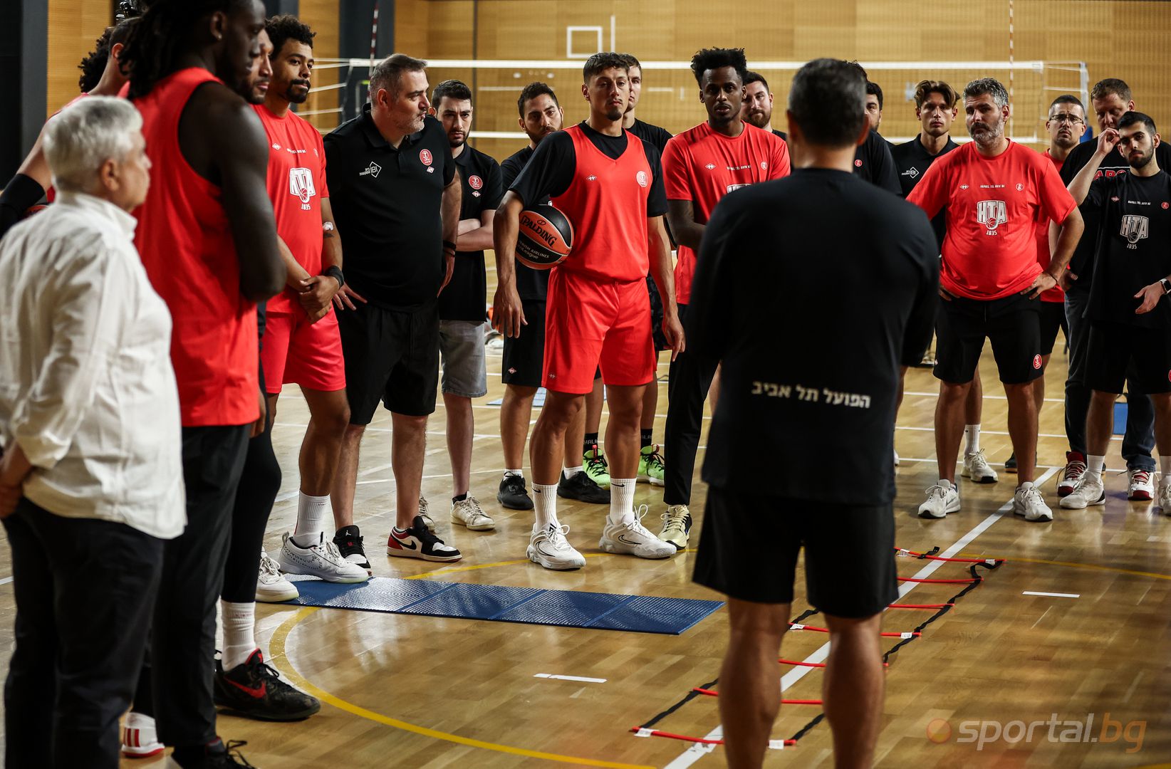 Тренировка на Апоел Тел Авив