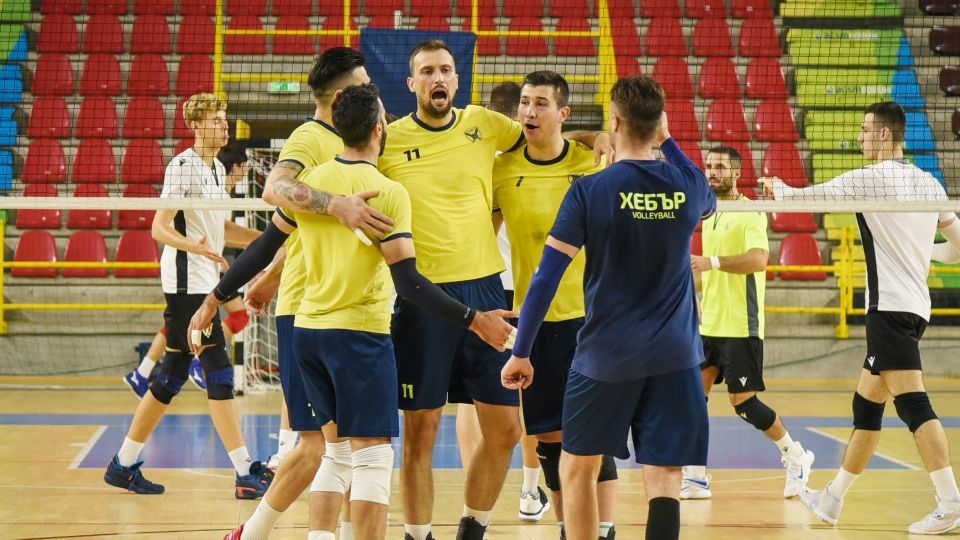 Волейболистите на Хебър заминаха за Испания за дебюта си в Шампионска лига