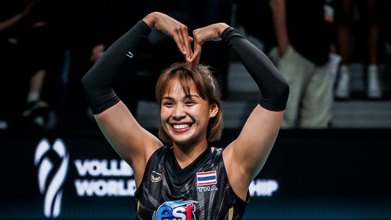 Женският национален отбор на Тайланд по волейбол стартира с изненадваща
