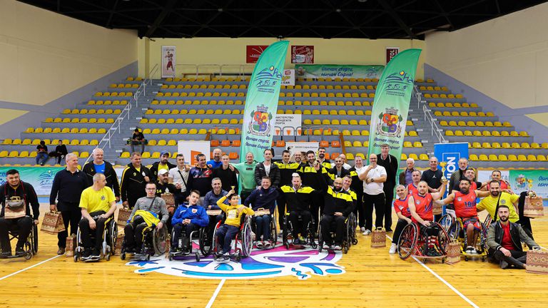 Турци спечелиха баскет турнира на колички в София