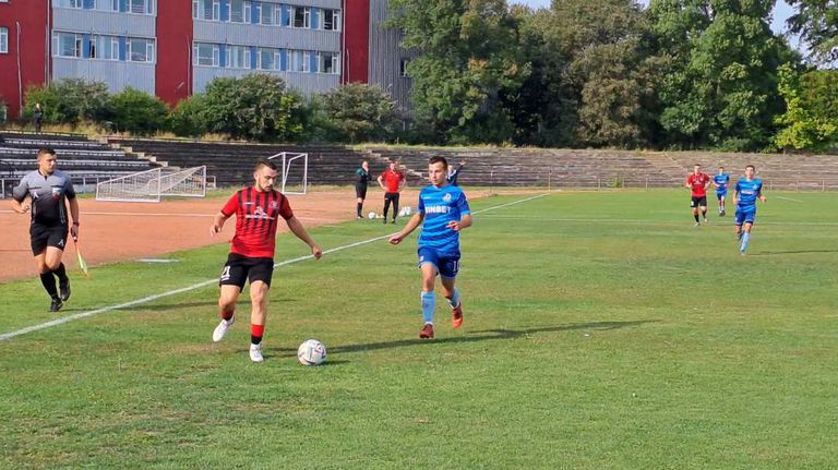 Локомотив Русе играе в неделя в Нови пазар срещу Ботев