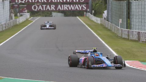 Защо Алпин размени Гасли и Окон в самия край на състезанието вчера?