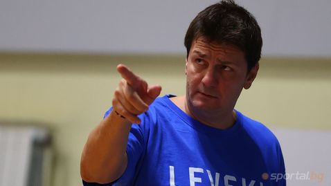 Димитър Ангелов: Левски не може да е боксова круша