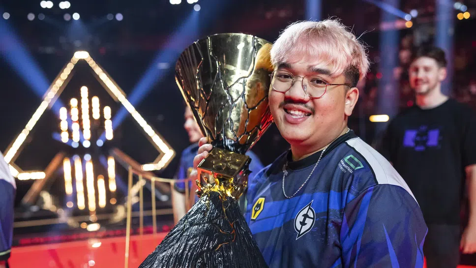 Бивш световен шампион ще помага на G2