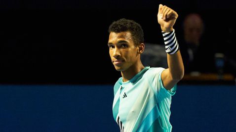 Оже-Алиасим стигна полуфиналите в заключителния турнир на ATP