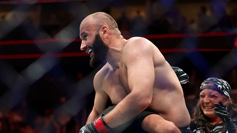 Азамат Мурзаканов записа 16 та победа в 16 ти професионален двубой и