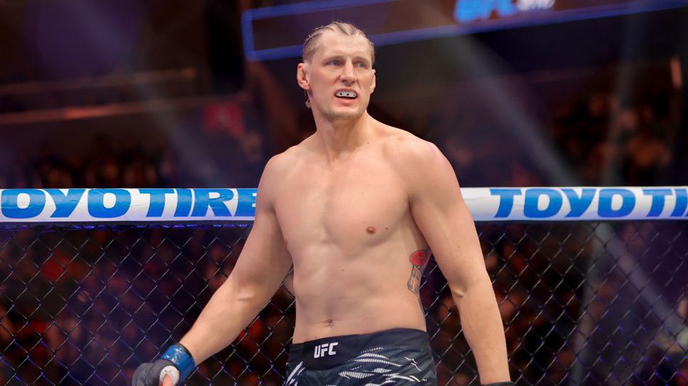 Александър Волков победи с неединодушно съдийско решение Жаилтон Алмейда в