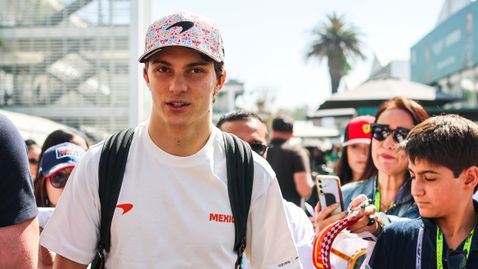  Оскар Пиастри призна, че е сюрпризиран от възраждането на Верстапен и Ред Бул 