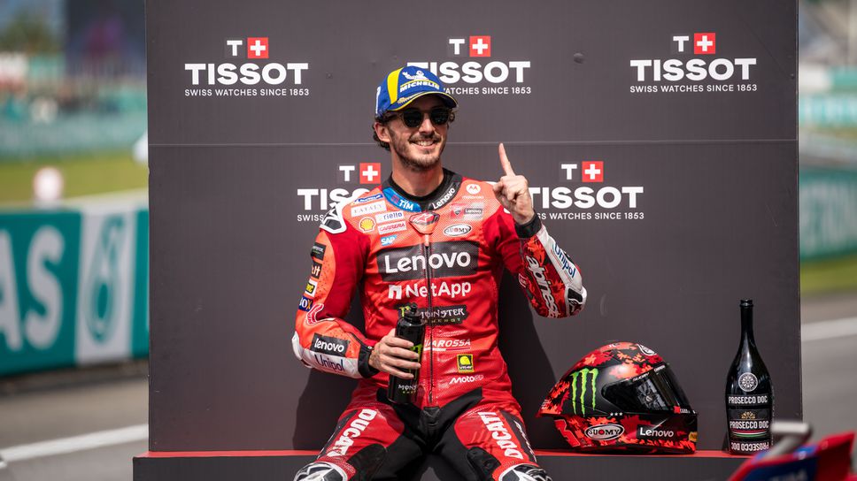 Изпълнителният директор на Априлия Рейсинг Масимо Ривола полага сериозни усилия