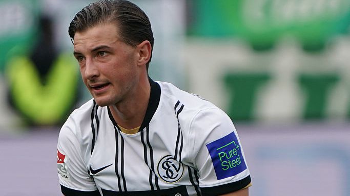 Лукас Петков и Елверсберг сдадоха първото място след поражение в Билефелд