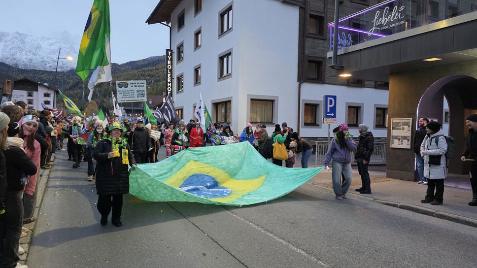 Първият ден от програмата на стартовете за Световната купа по
