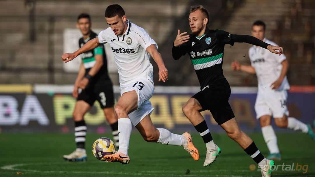 Талантлив юноша напусна "моряците"