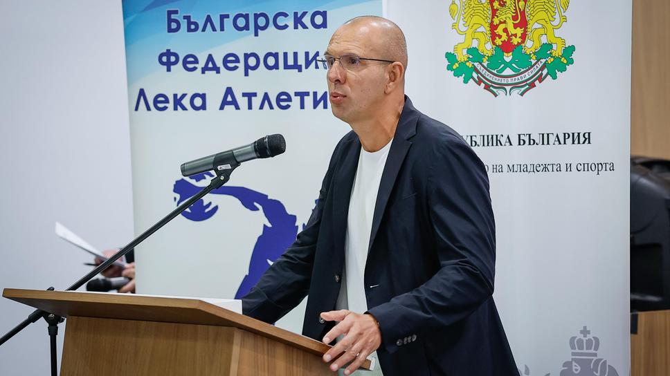 Георги Павлов пред Sportal.bg: Да не товарим Виктория с големи очаквания