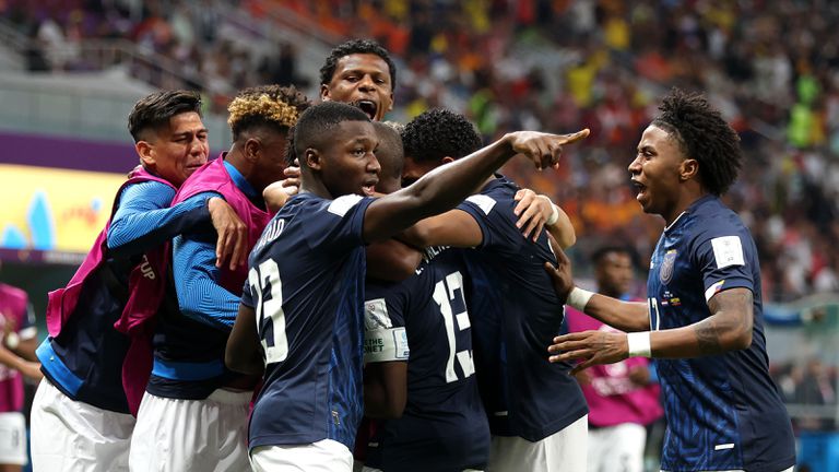 Енер Валенсия наказа и Нидерландия след двата си гола срещу Катар