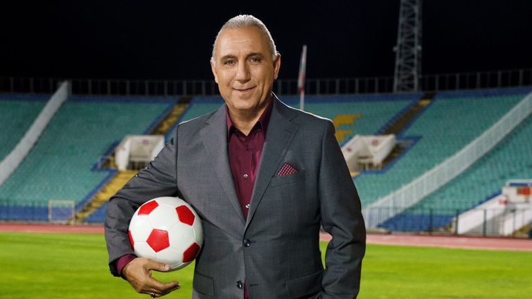 Мегазвездата на българския футбол Христо Стоичков не спира да се