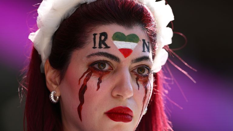 Феновете на Уелс и Иран